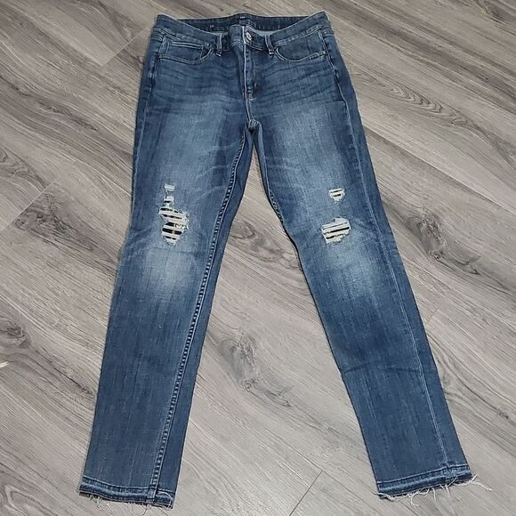 WHBM Curvy Mid Rise Everyday Soft Destructed Slim Jeans - Picture 11 of 14